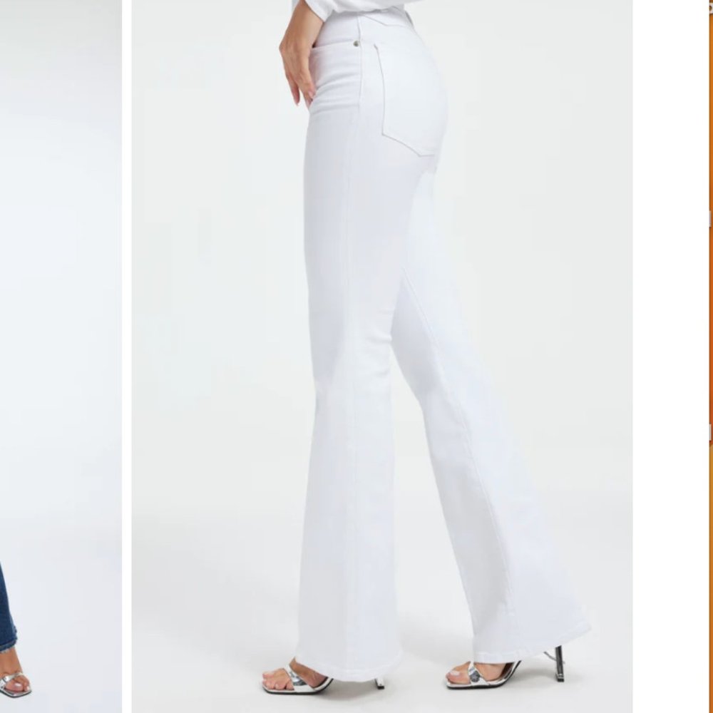 NWT Good American Good Classic Slim Bootcut Jeans